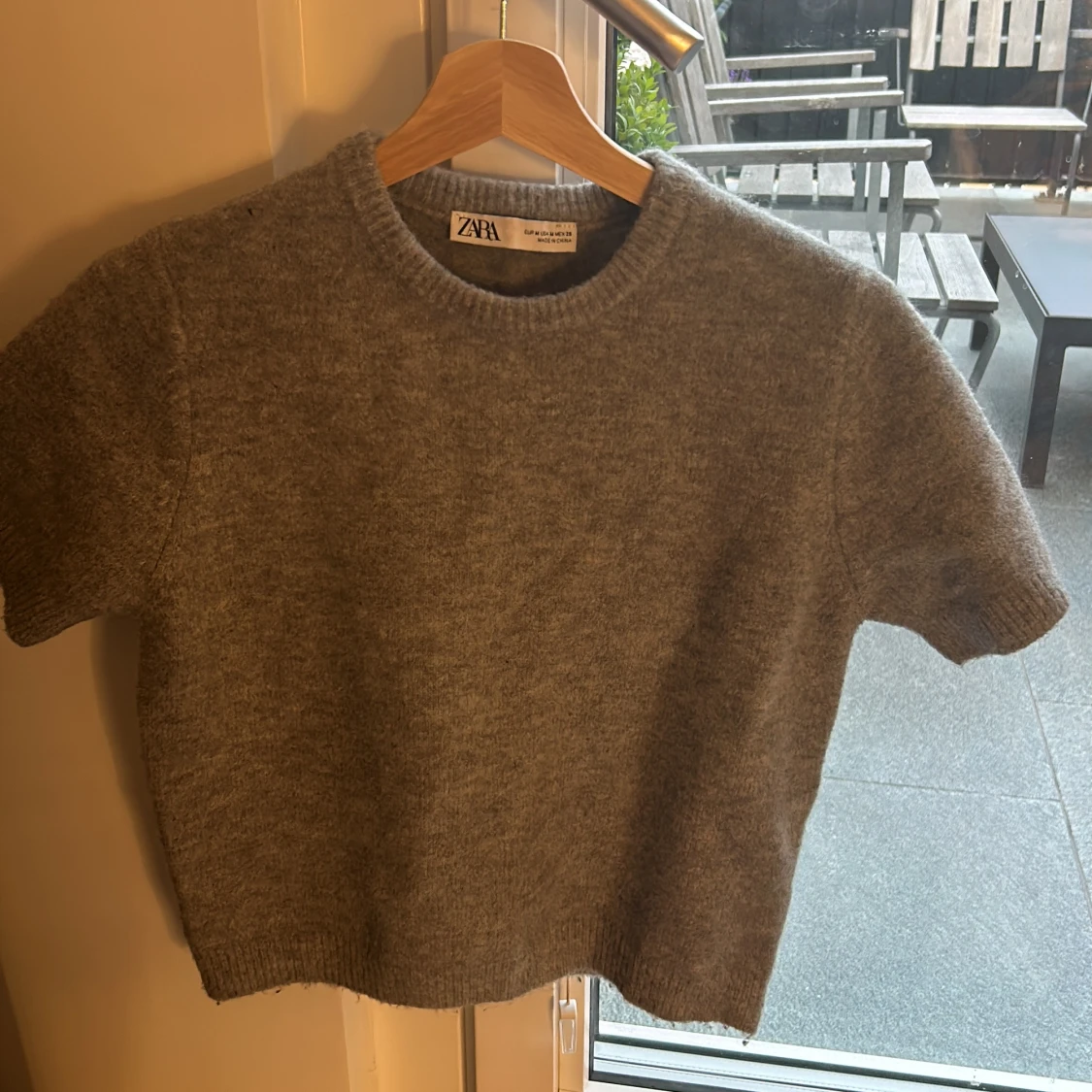 Grå stickad kortärmad tröja Zara