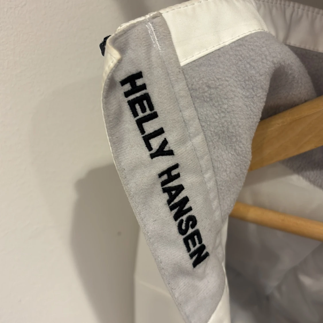 Vit vindjacka Helly Hansen - 2