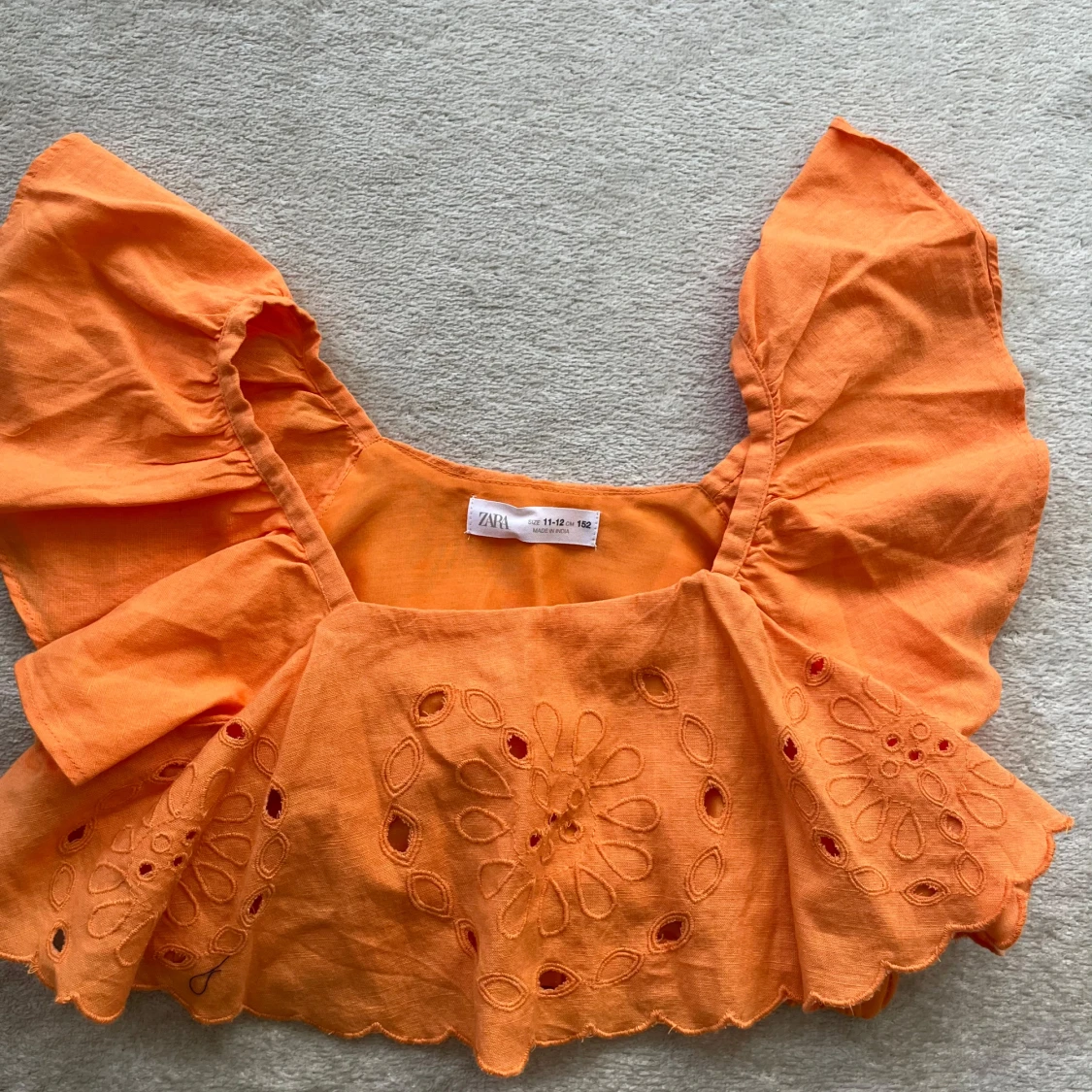 Orange volangblus från Zara