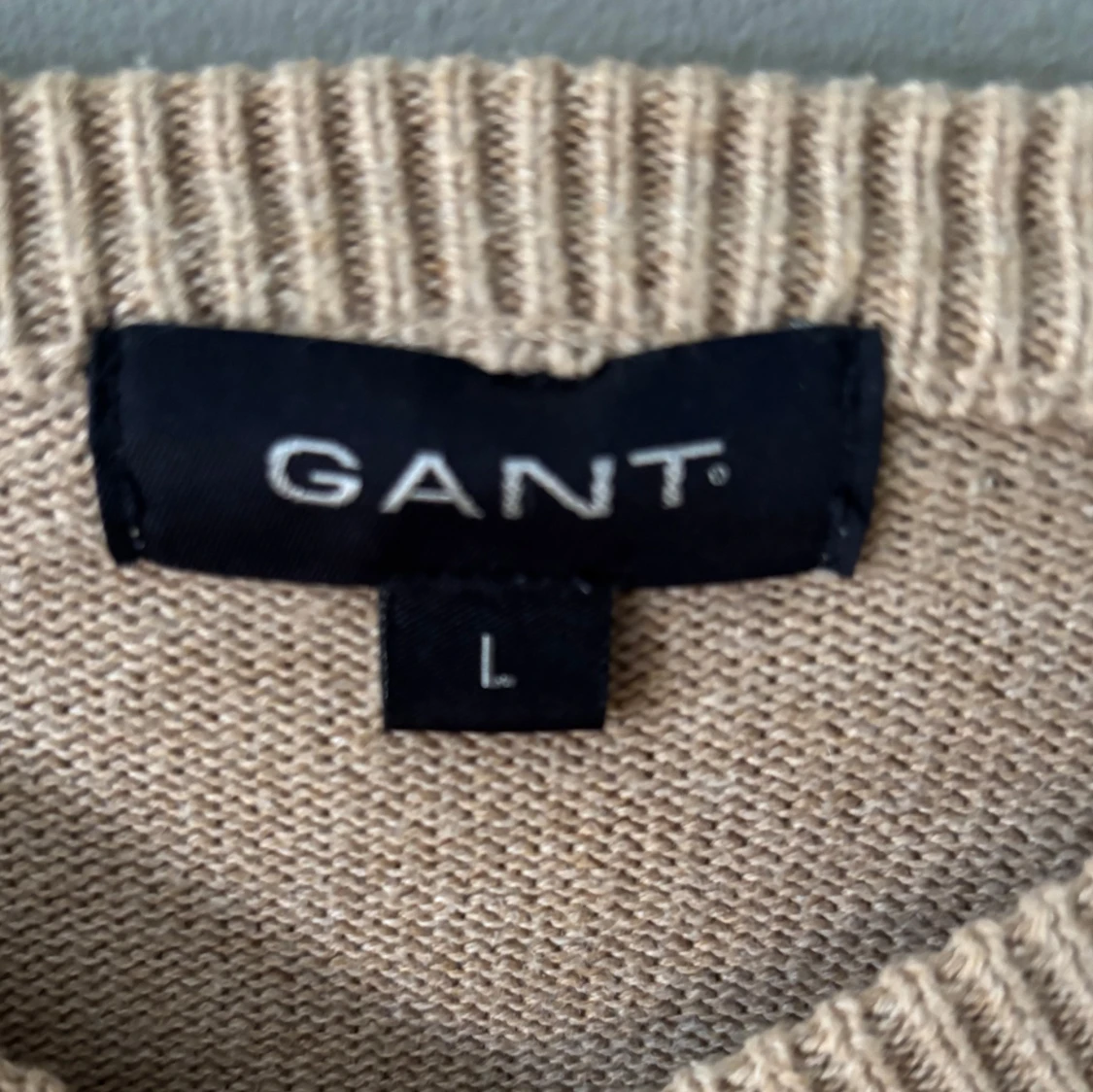 Beige stickad tröja från Gant - 1