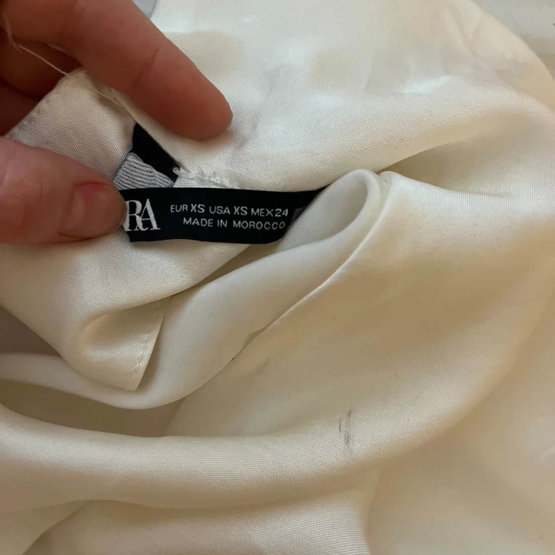 Vit sidenblus från Zara - 4