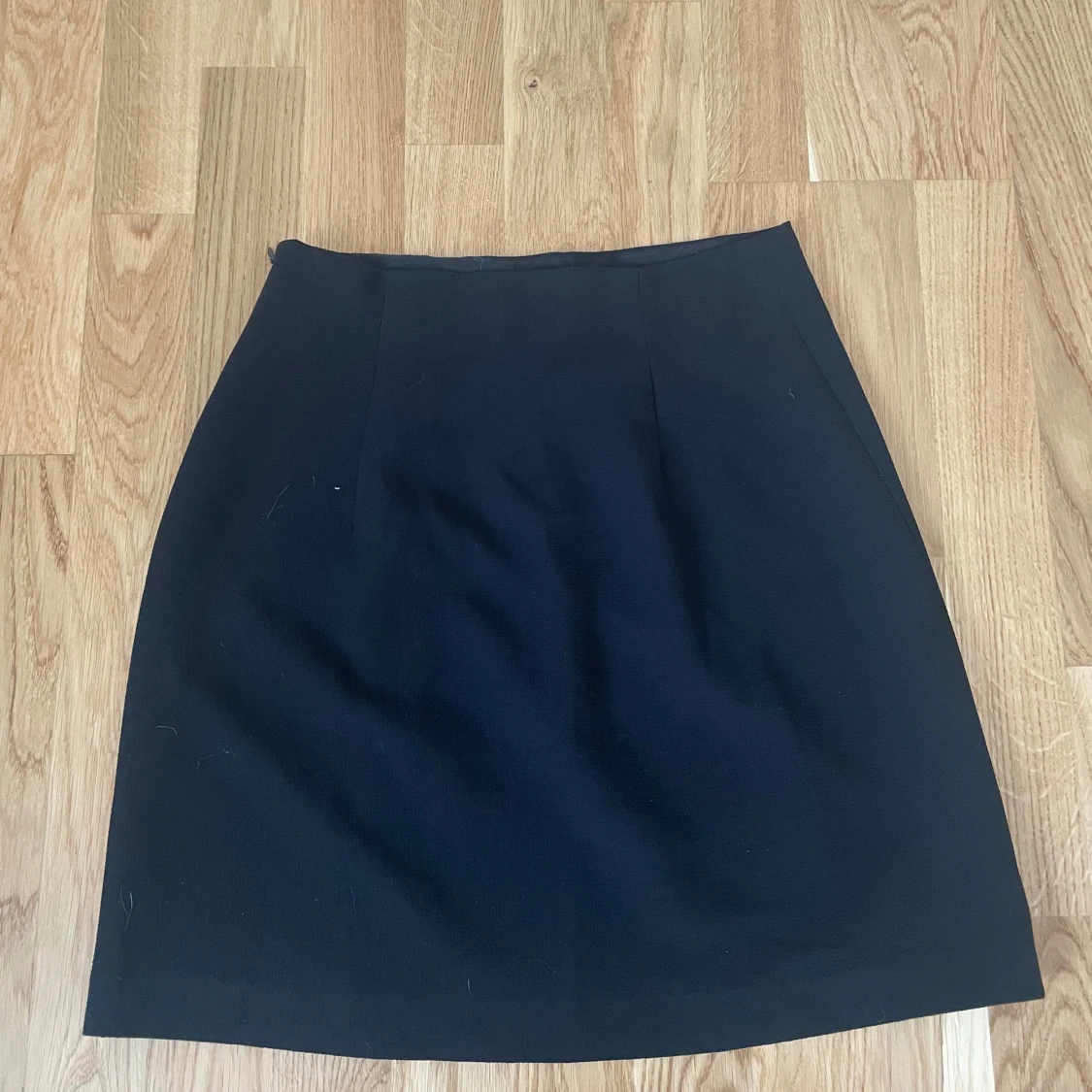 Svart kortkjol från Club Monaco - 1