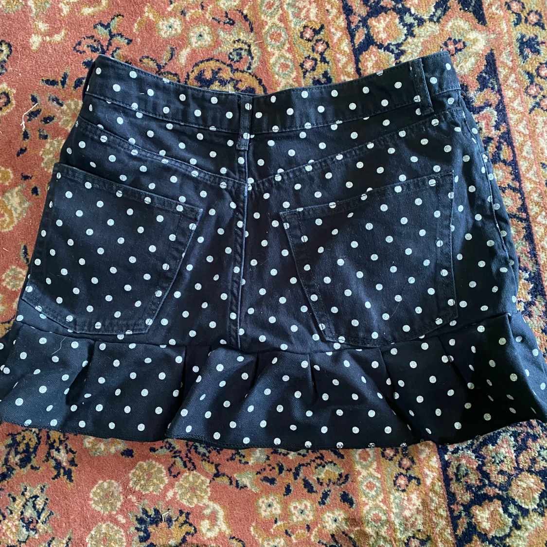 Prickig volang kjol - 1