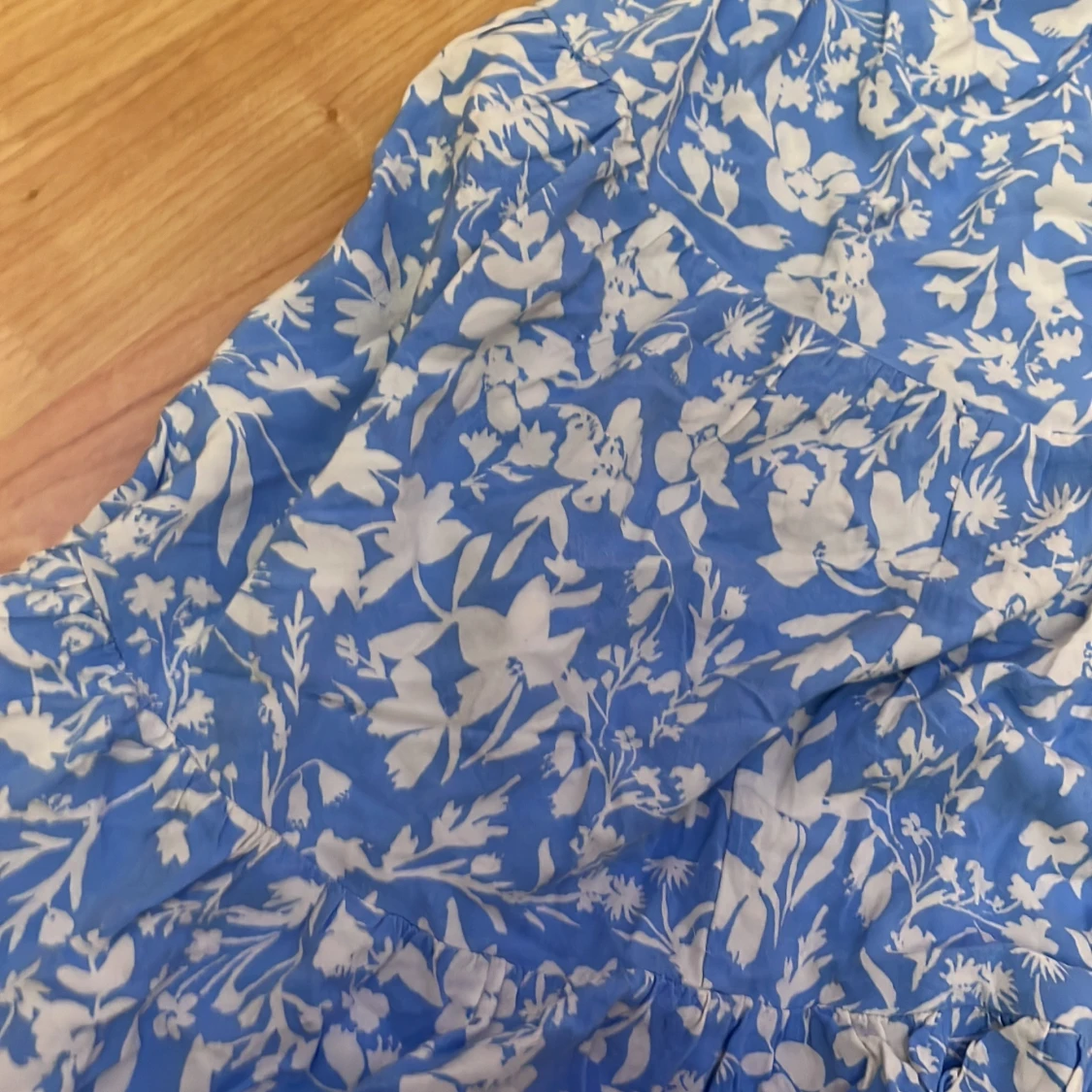 Blåvit blommig långkjol - 1