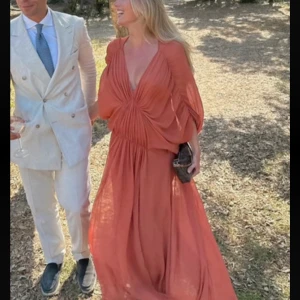 SÖKER FRÅN ZARA - SÖKER FRÅN ZARA