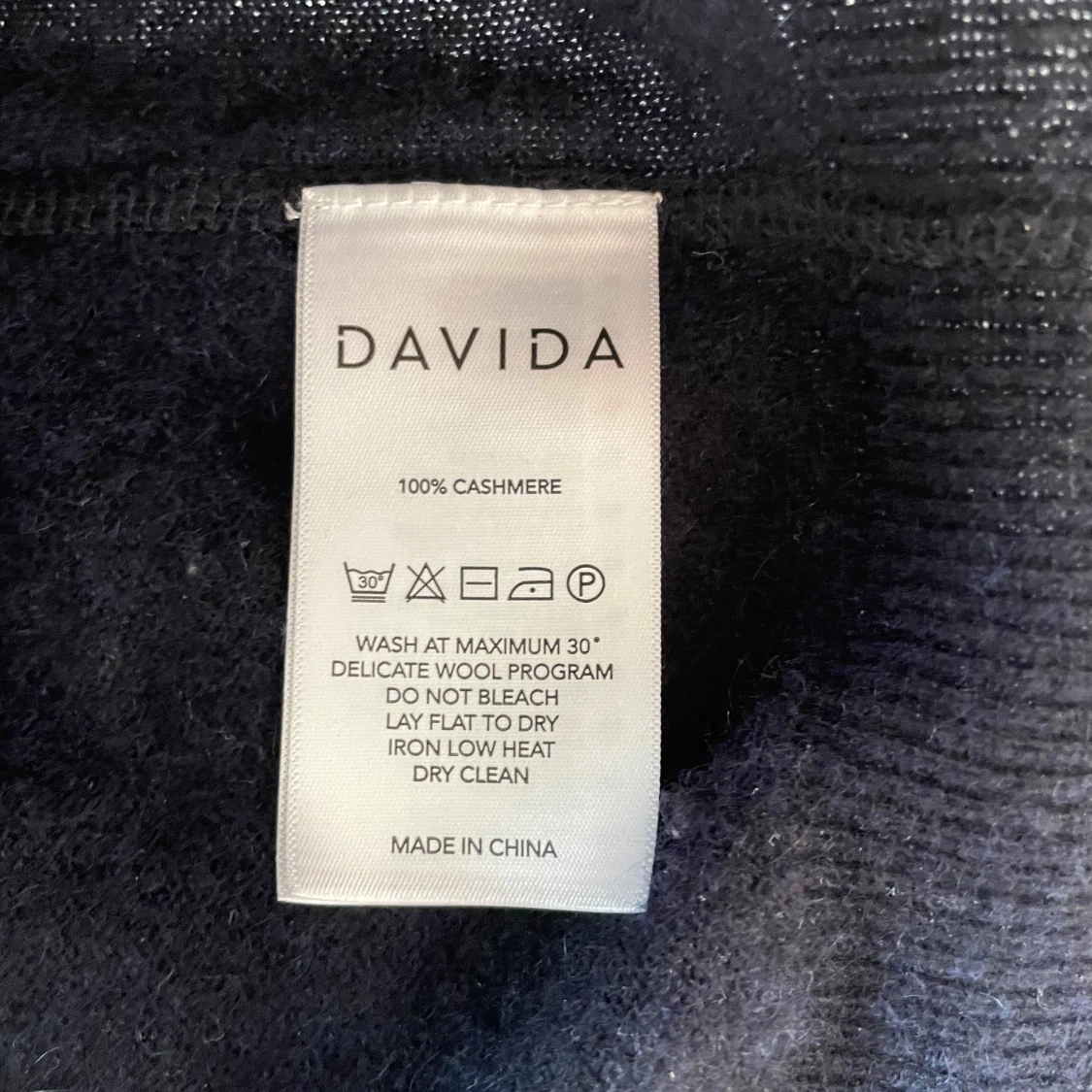 Marinblå kashmirhoodie - 2