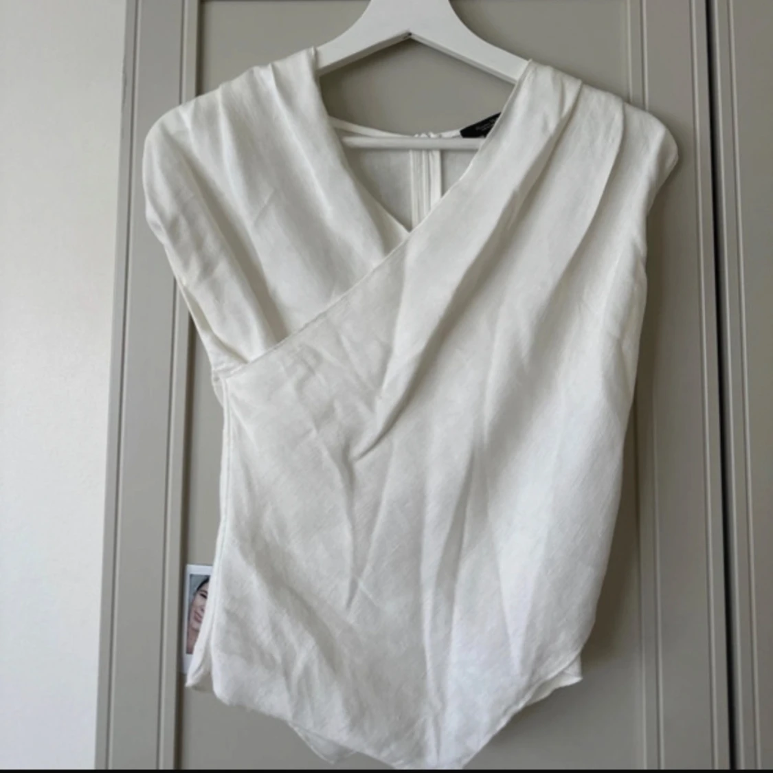 Vit omlottopp från Massimo Dutti - 2