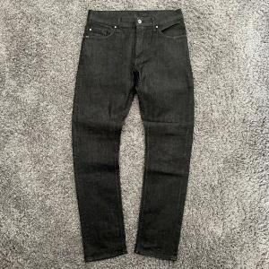 Tiger of Sweden jeans - Riktigt snygga och trendiga Tiger of Sweden Pistolero jeans i en slim fit passform. Storlek: W30/L32. Skriv vid frågor!✅