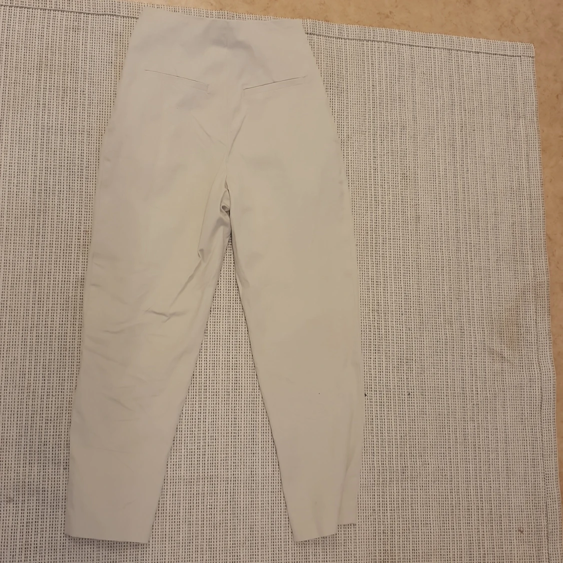 Beige kostymbyxor Holly & Whyte - 1