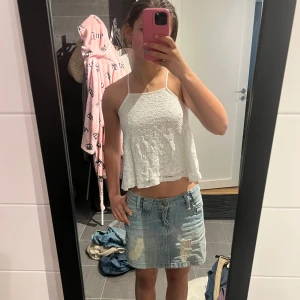 Vit spetsblus - Söt vit spetsblus i storlek xs