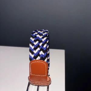 Ljusblått flätat bälte från one wear - Snyggt ljusblått bälte från one wear