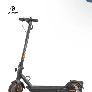 En helt ny elscooter  - Ny elscooter, går 25 km/h, enkel att fälla ihop och bära