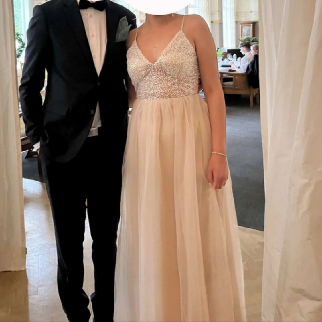 Cremefärgad balklänning  - 3