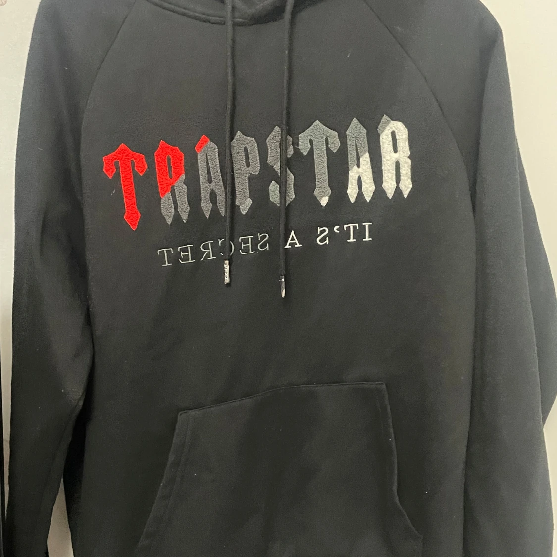 Svart hoodie  Trapstar  - 4