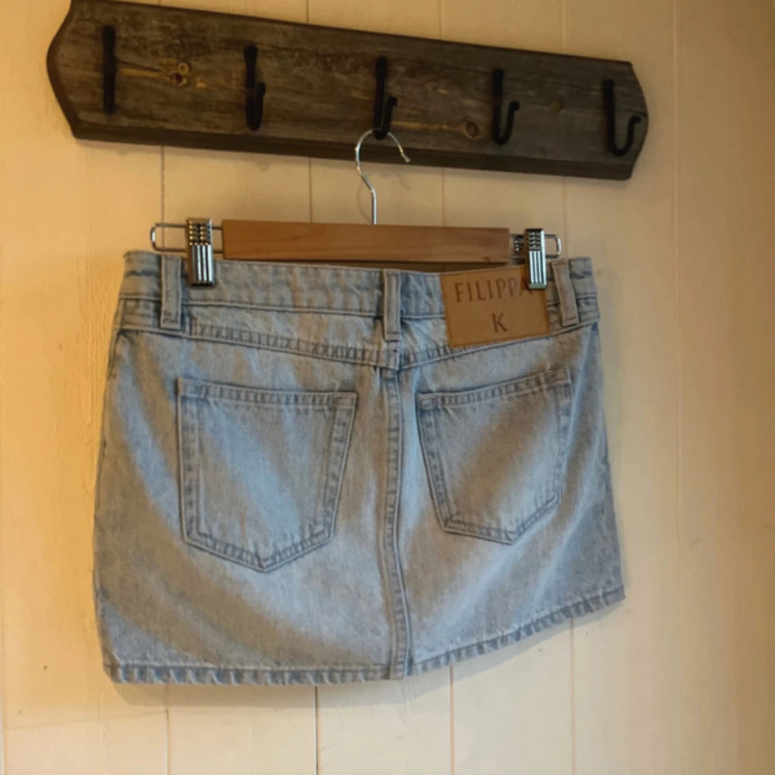 Ljusblå jeanskjol från Filippa K - 1