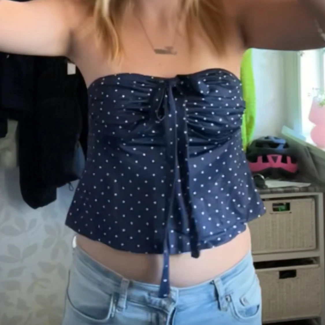 Mörkblå prickig bandeau tubtopp