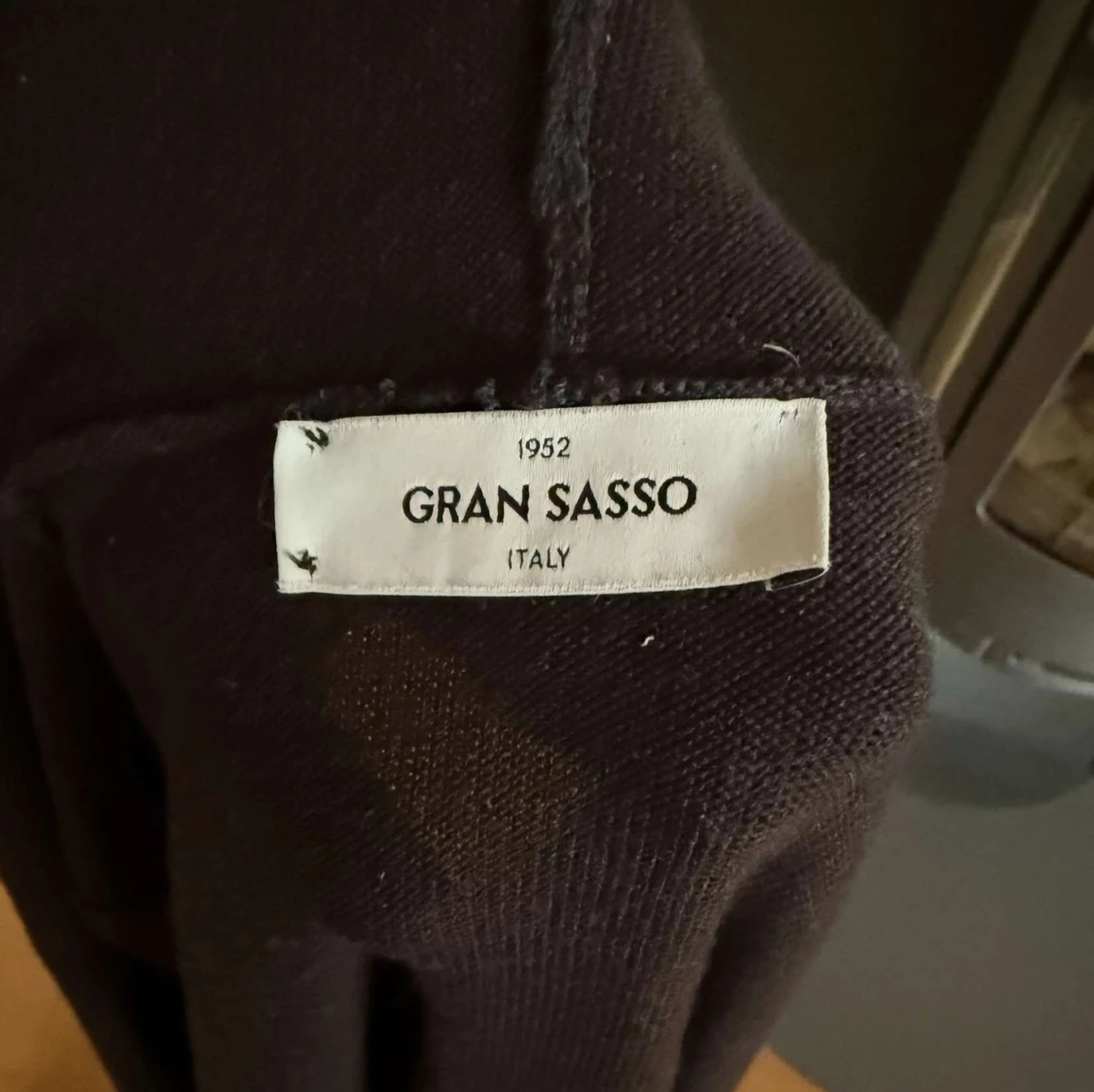 Mörkblå ziphoodie från Gran Sasso - 2