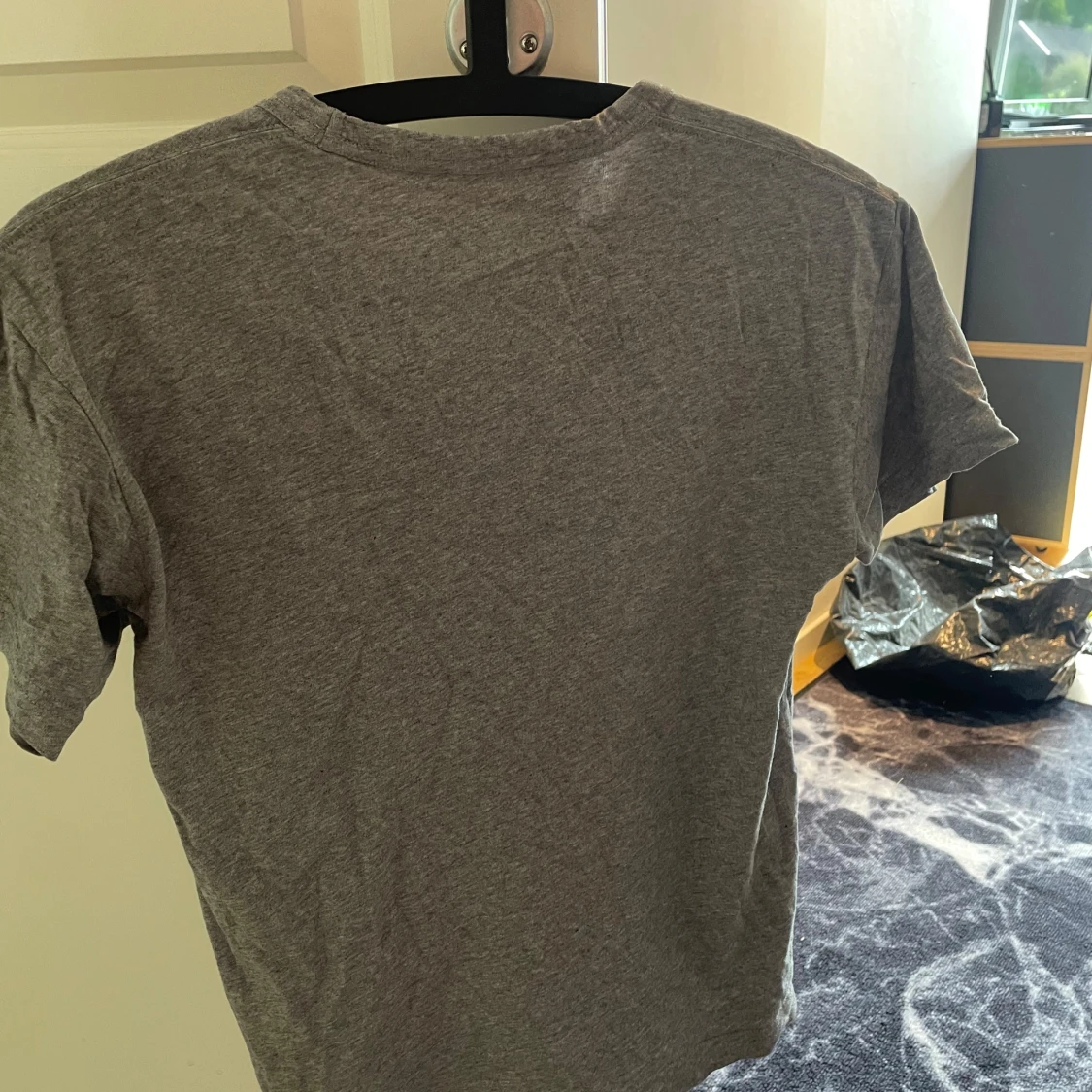 Grå t-shirt från Acne Studios - 1