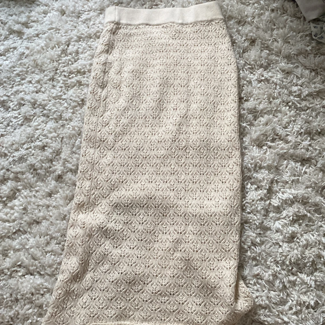 Beige stickad långkjol från H&M - 1
