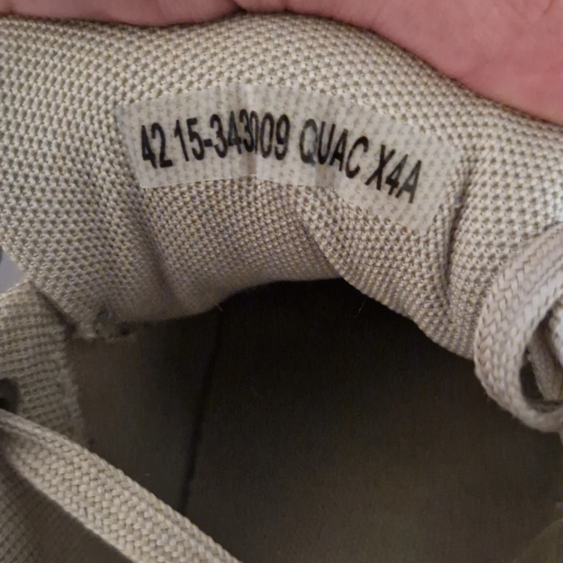 Beige mockasneakers med vit sula - 1