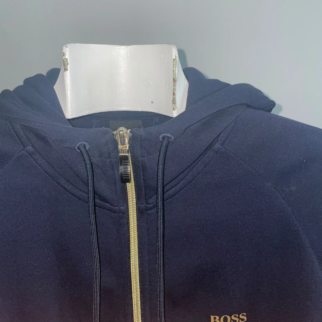 Mörkblå hoodie från Hugo Boss - 2