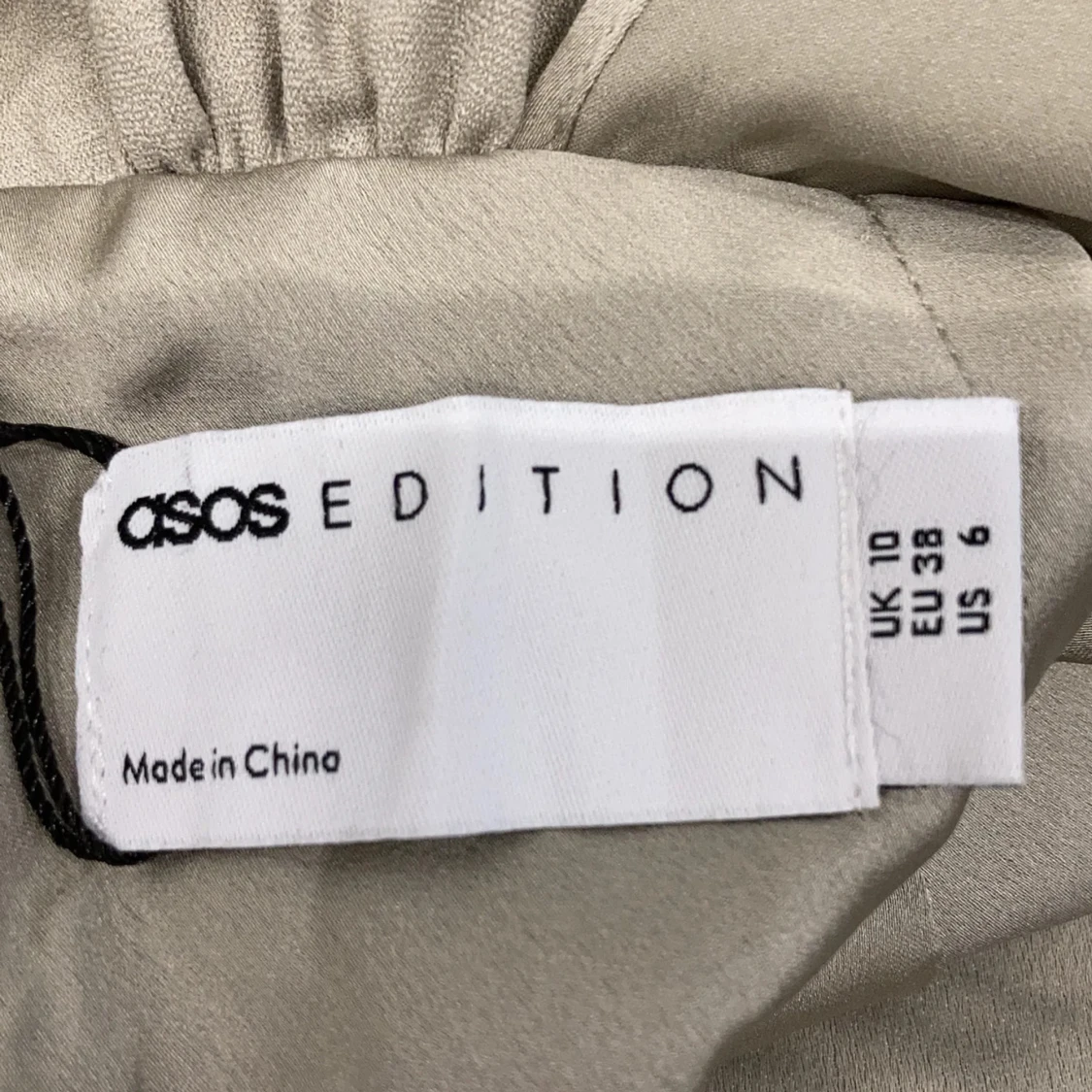 Ljusgrå långklänning från ASOS Edition - 3