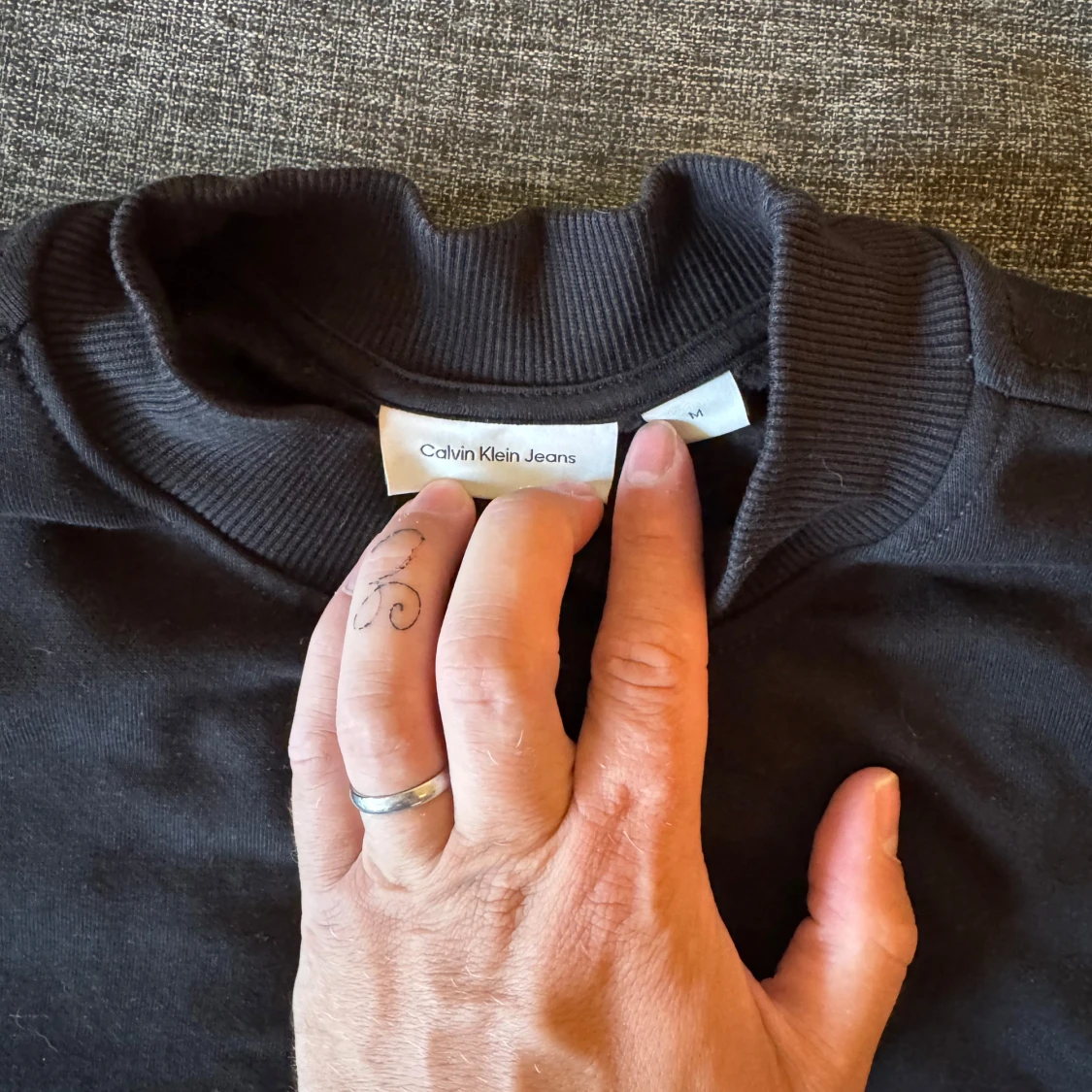 Svart sweatshirt från Calvin Klein Jeans - 1