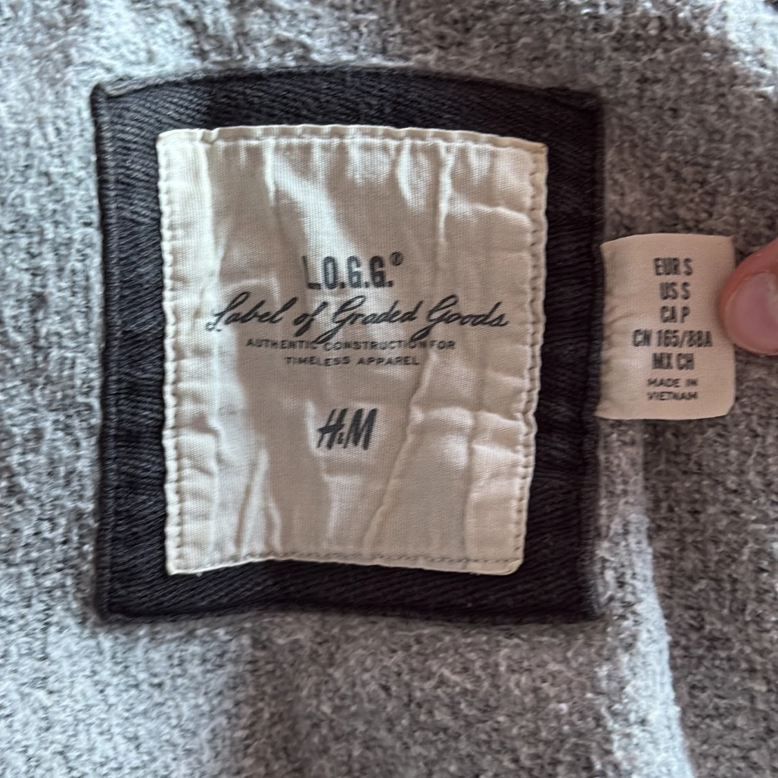 Svart lång hoodiejacka från H&M  - 3