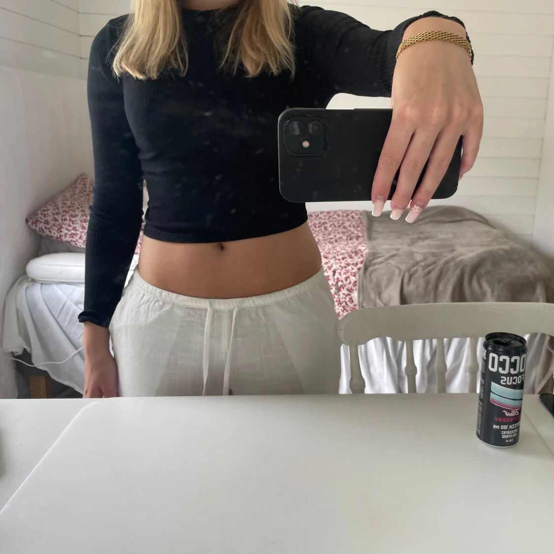 Svart ribbad polotröja