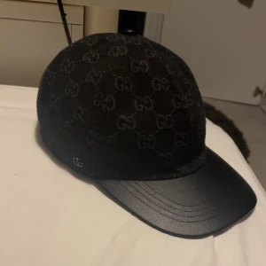 Gucci keps  - Storlek s