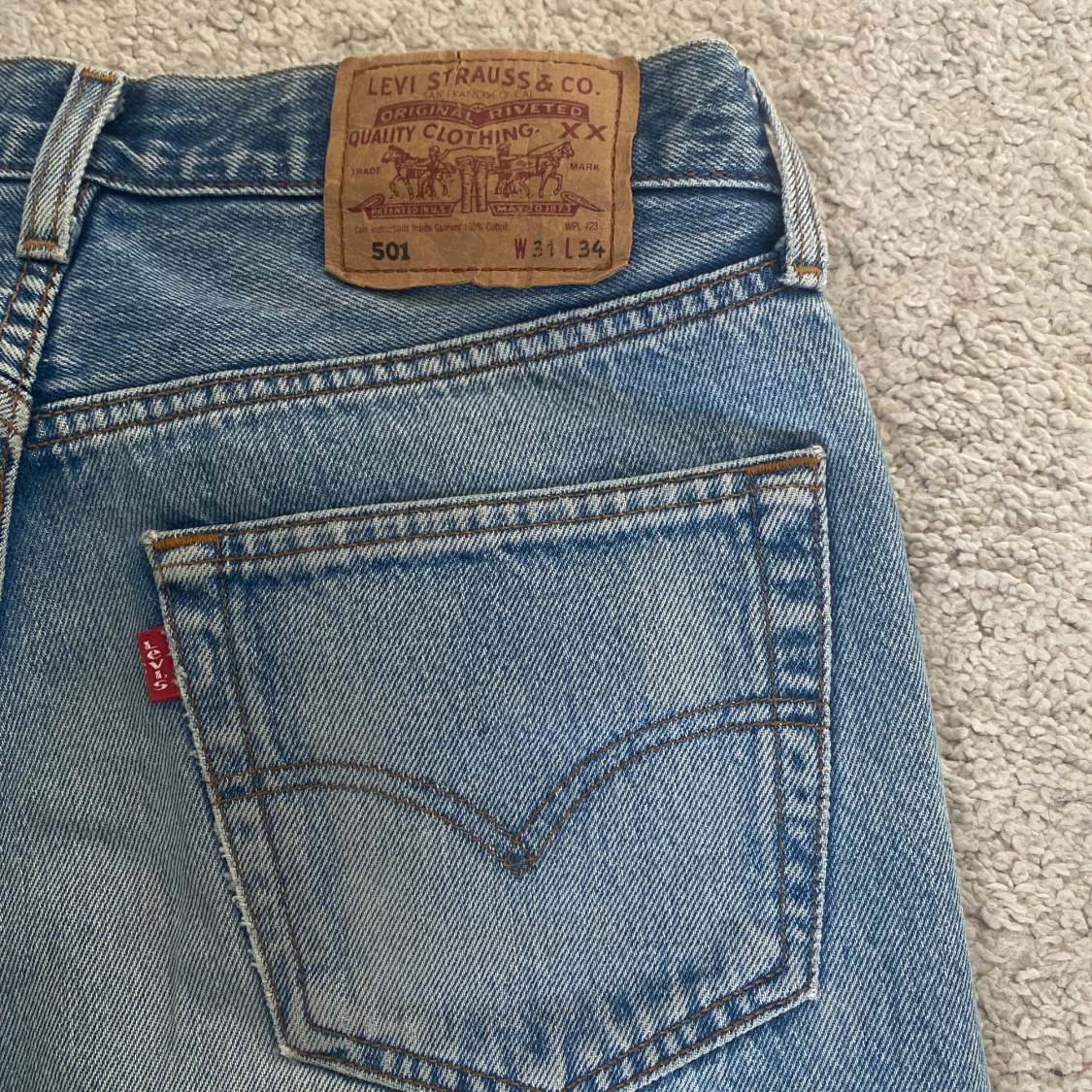 Ljusblå Levis 501 - 2