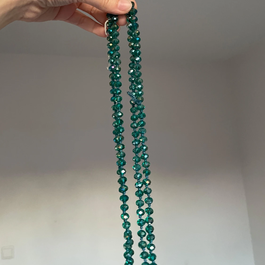 Grönt glittrigt pärlhalsband - 1