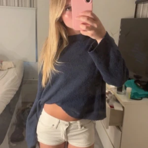 Vita jeansshorts  - Köpte på Vinted men dom var tyvärr försmå för mig, men det är ett par väldigt snygga jeansshorts från crocker