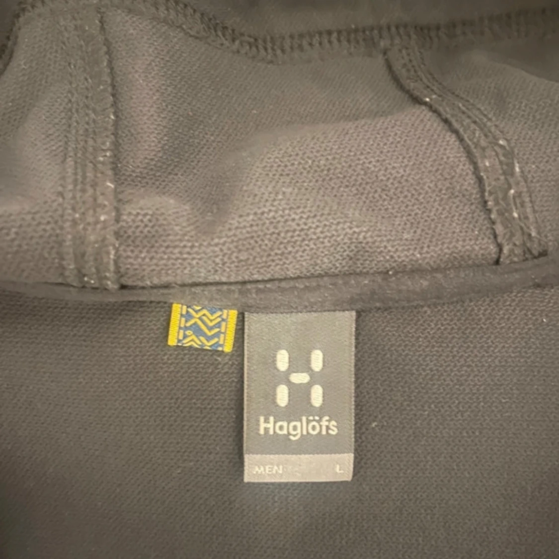 Svart vindjacka från Haglöfs med huva - 4