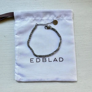 Silvrigt armband från Edblad - Silvrigt armband från Edblad. Knappt använt så säljes i nyskick 