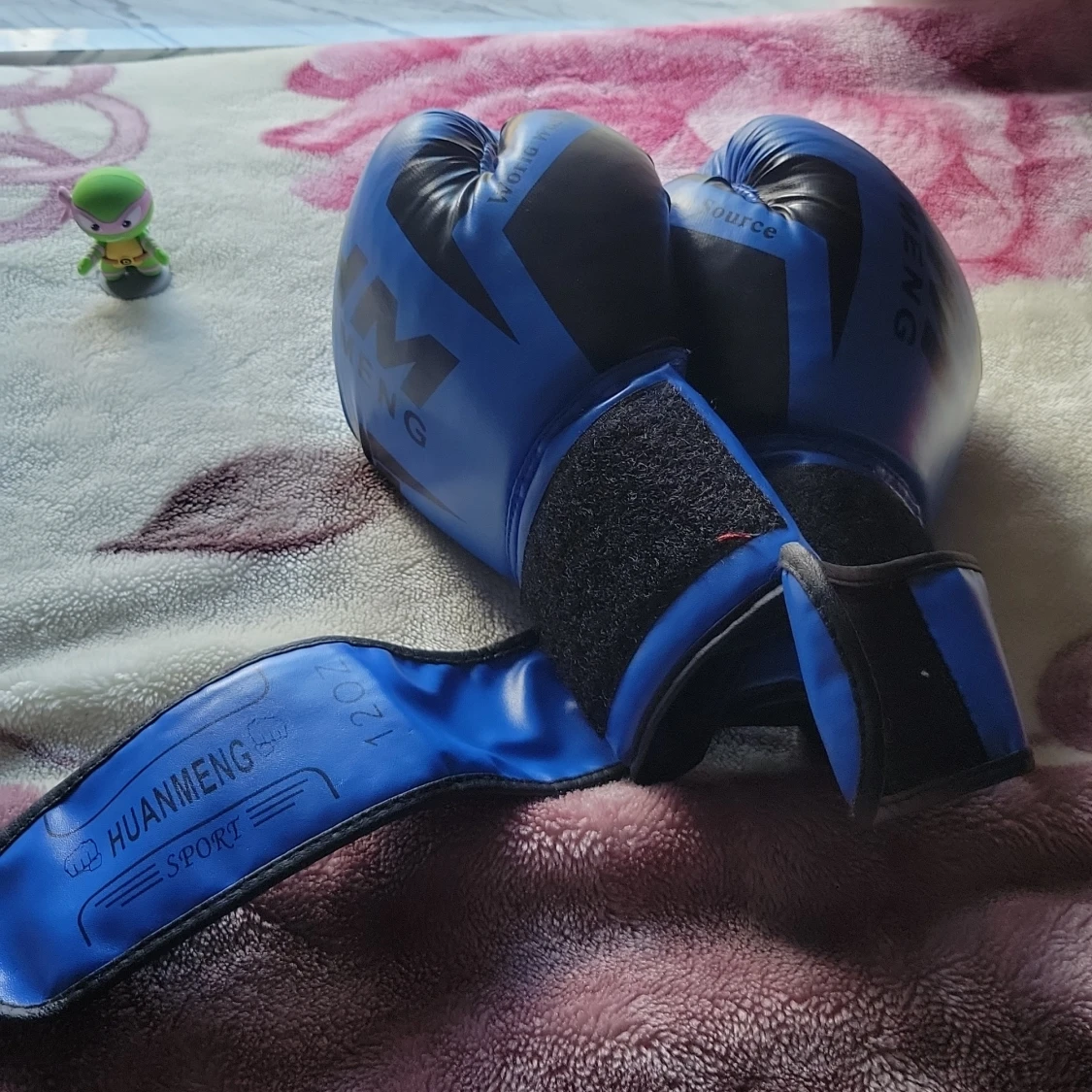 Blå boxningshandskar från HUANMIENG
