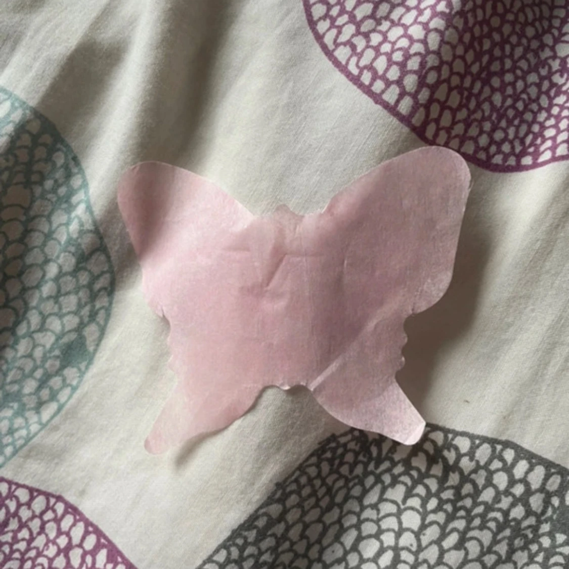 Melanie Martinez confetti  - 1