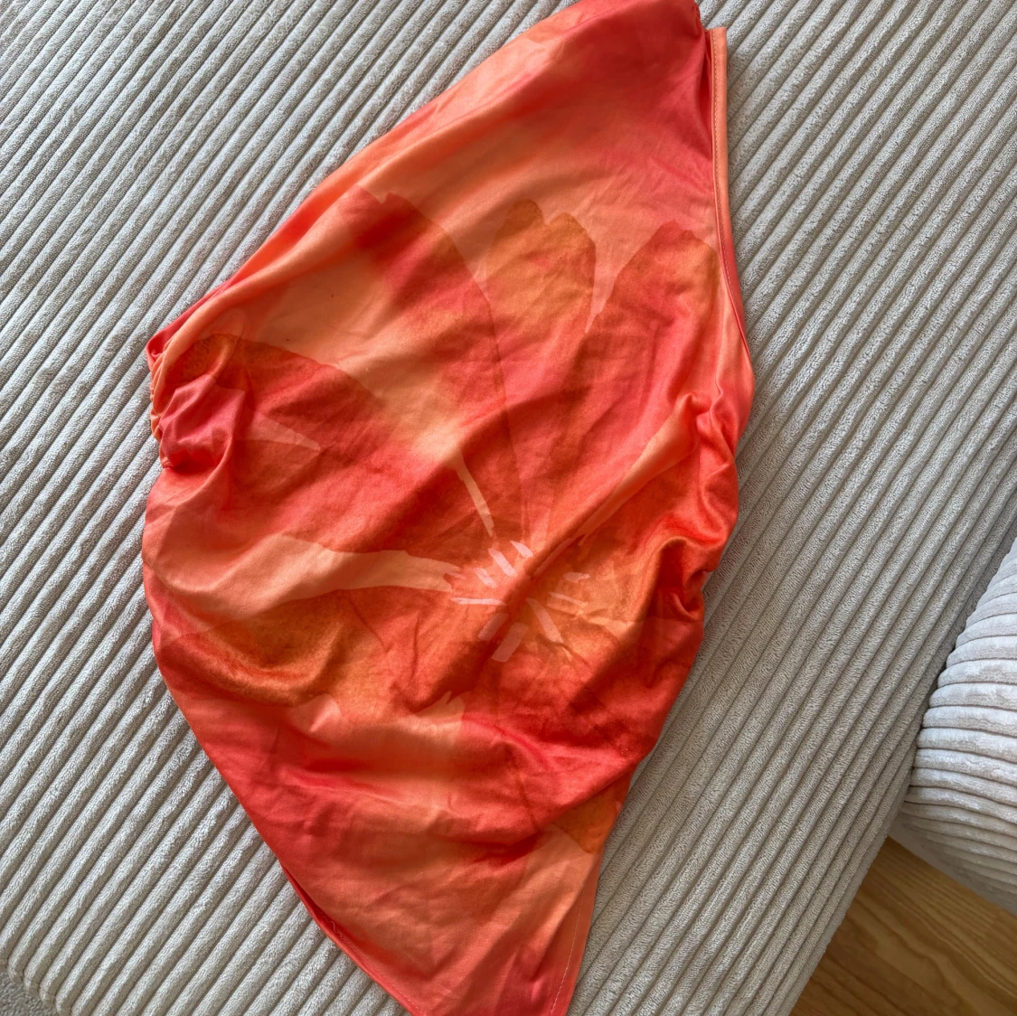 Orange off shoulder topp