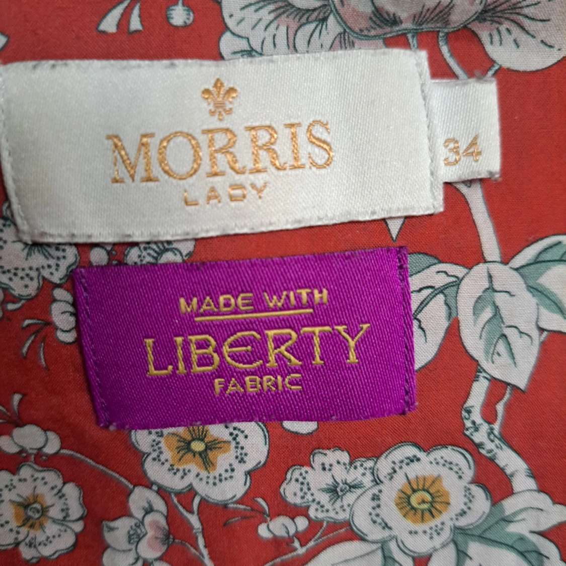Röd blommig skjorta från Morris Lady - 2