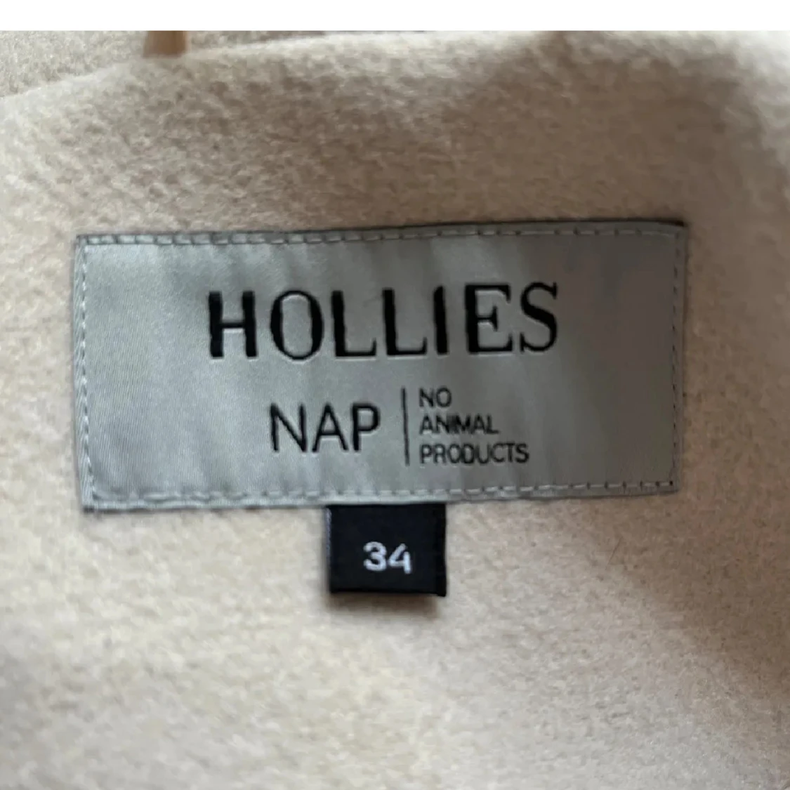 Beige kappa med fuskpäls från Hollies - 2