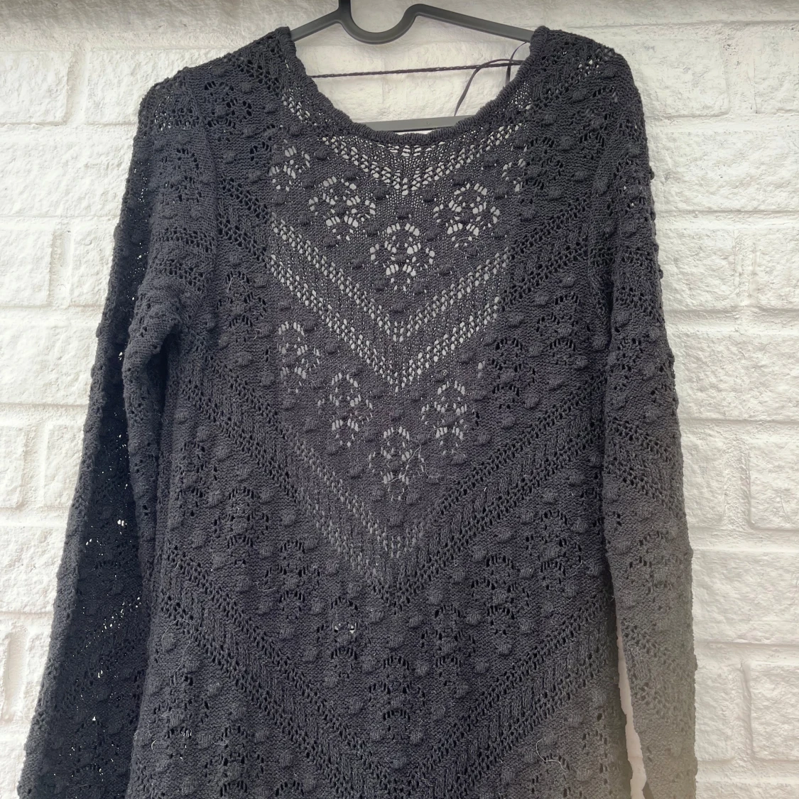 Svart lång stickad klänning - 1