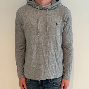 Ralph lauren hoodie - Köp sker via vår hemsida - ricodelluxury.com