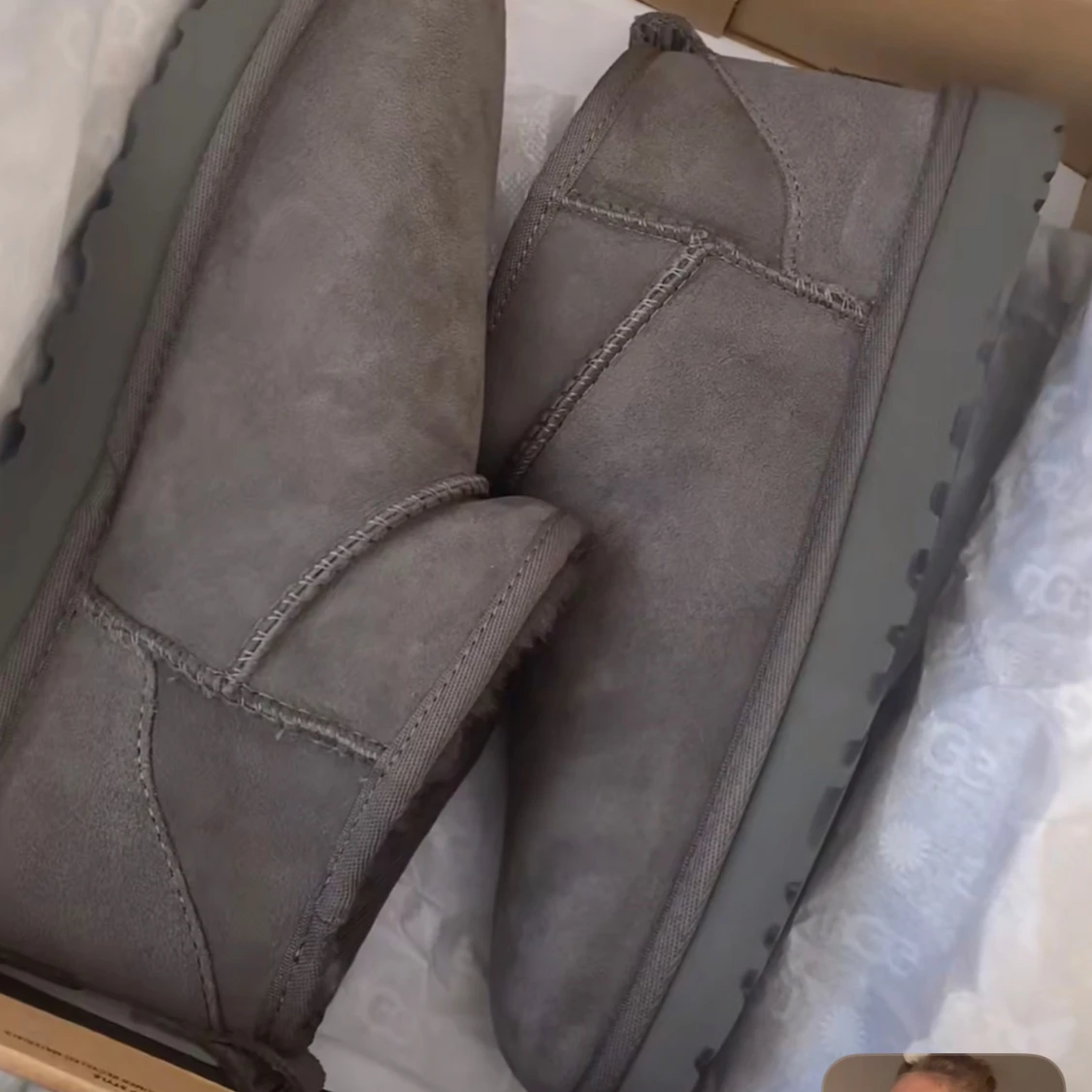 Grå UGG boots i mocka - 1