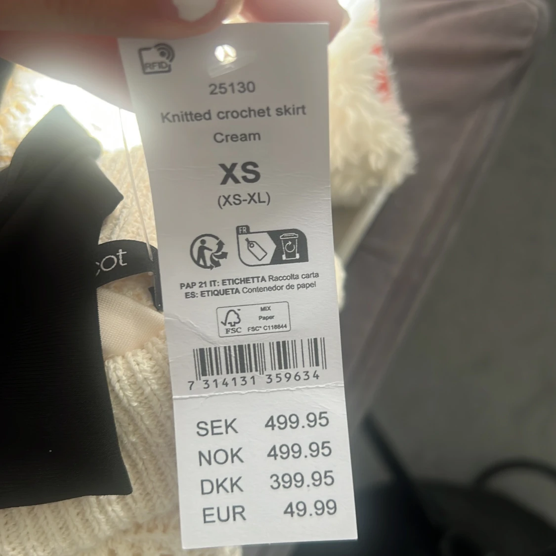 Vit lång stickad kjol  - 1