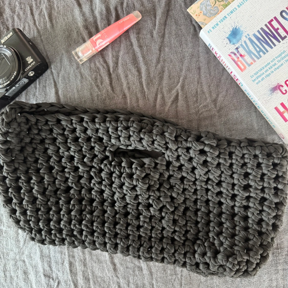 Svart stickad väska - 2