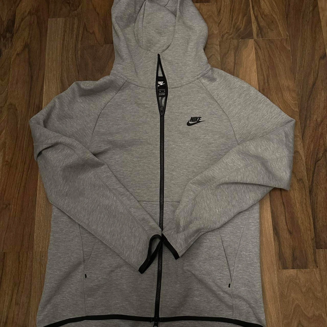 Grå Nike hoodie med dragkedja - 2