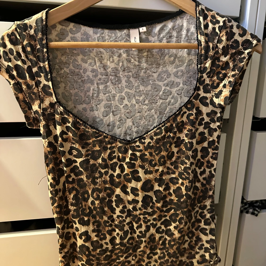 Leopardmönstrad topp 
