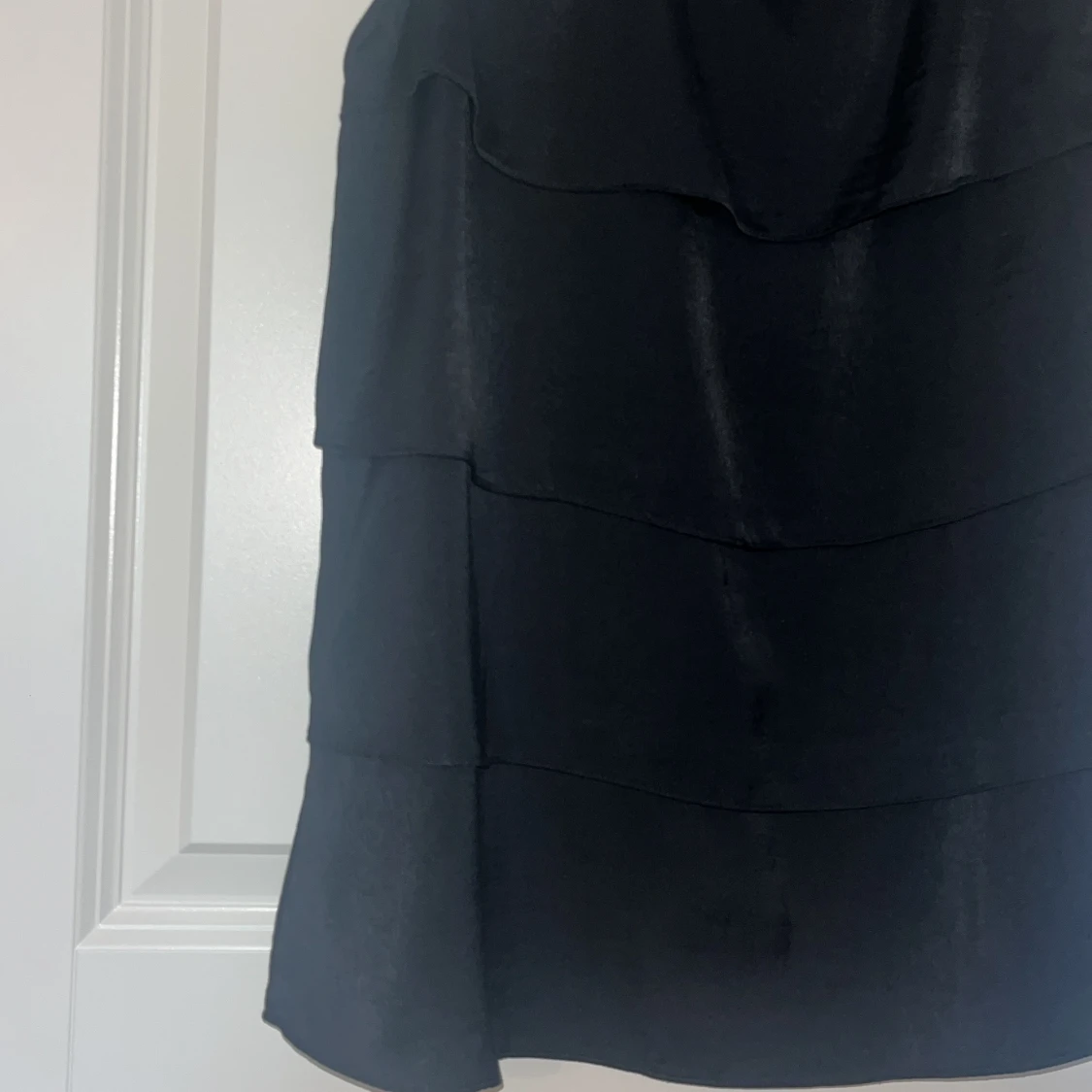 Svart ärmlös blus från Mango - 3