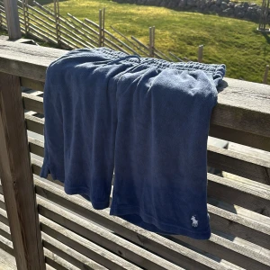  Ralph Lauren shorts✨ - Riktigt sköna Ralph Lauren shorts nu till sommaren | köp nypris 1299kr | storlek XS passar S | material= Frotté | skriv vid fundering 🤝