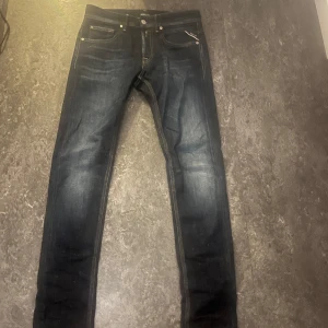 Replay jeans  - Replay jeans storlek 28 32 ny skick pris 500kr